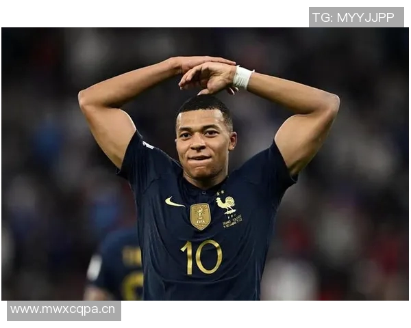 西媒报道姆巴佩对科纳特与于帕的评价称两人都是顶级球员