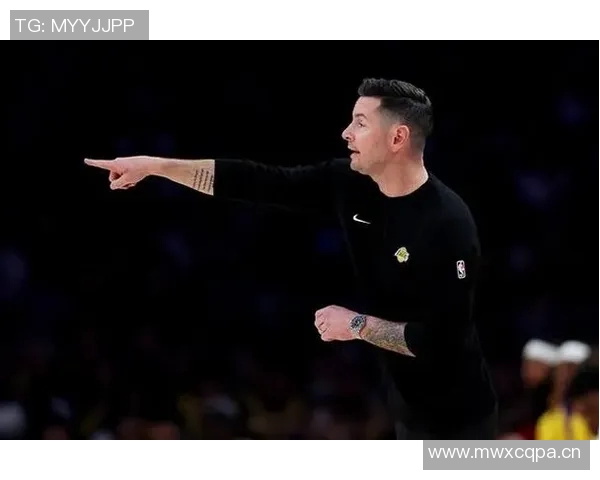 雷迪克谈球队氛围提升称互动改善助力团队凝聚力增强